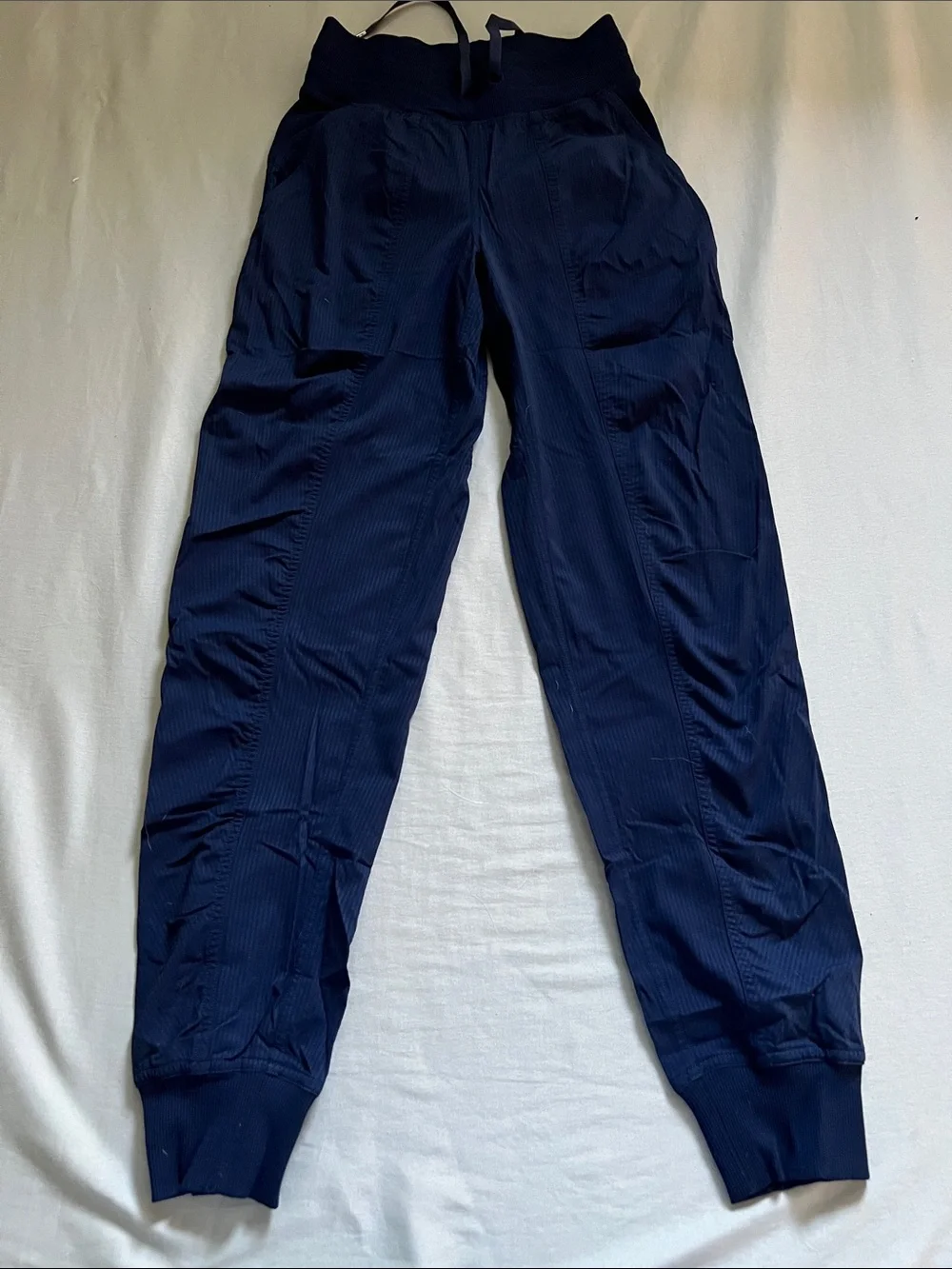 lululemon athletica materials pockets